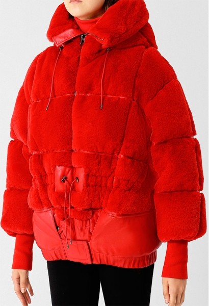 Самые красивые и дорогие пуховики на зиму Самые красивые и дорогие пуховики на зиму