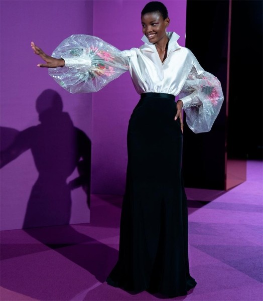 С чем носить длинную юбку: стильные образы и идеи