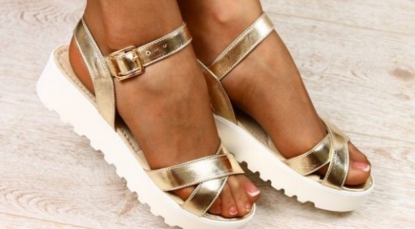 Новые модные тенденции весна лето 2022 2023 в одежде для женщин