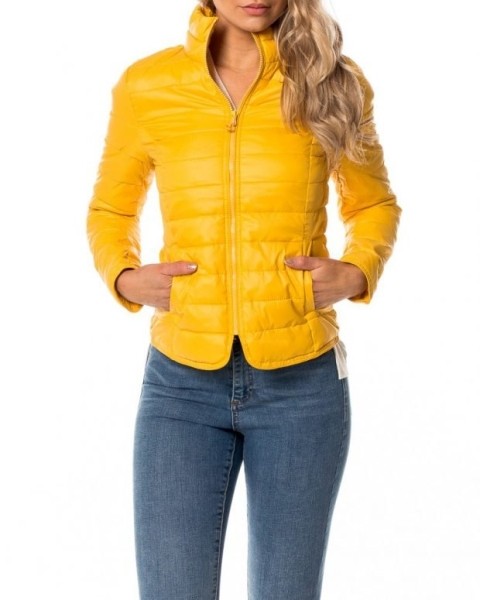 Модные женские куртки весна 2022 2023