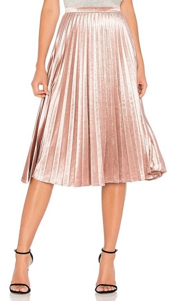 Бесподобные летние юбки 2022 2023 года: модные тенденции на фото