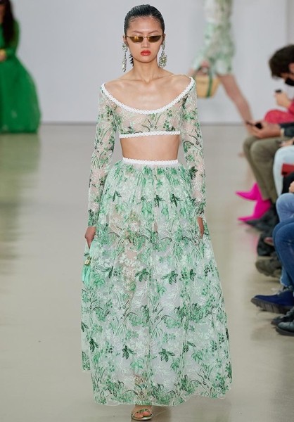 С чем носить длинную юбку: стильные образы и идеи