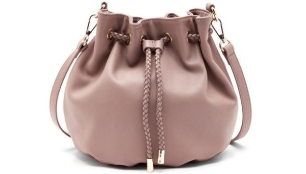 Новые модные тенденции весна лето 2022 2023 в одежде для женщин