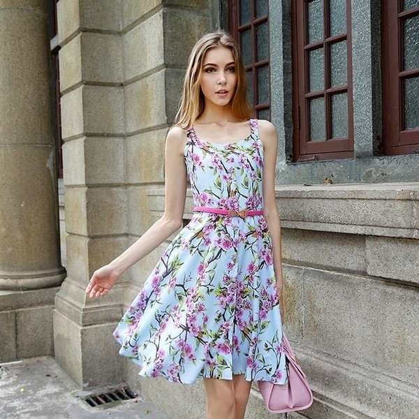 Модные образы весна-лето 2023: фото летних образов для женщин