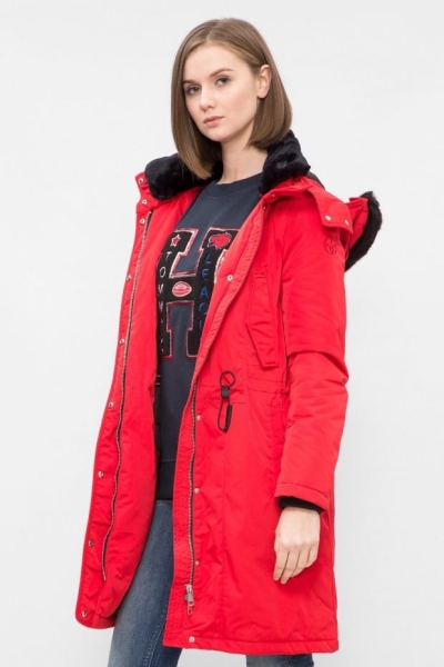 Модные женские куртки весна 2022 2023