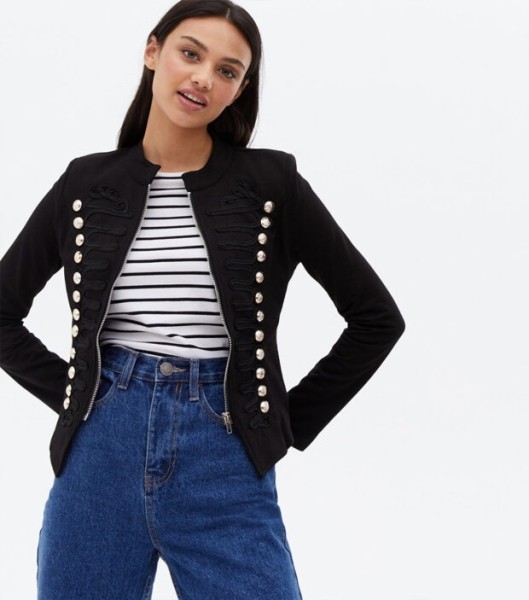 Модные женские куртки весна 2022 2023