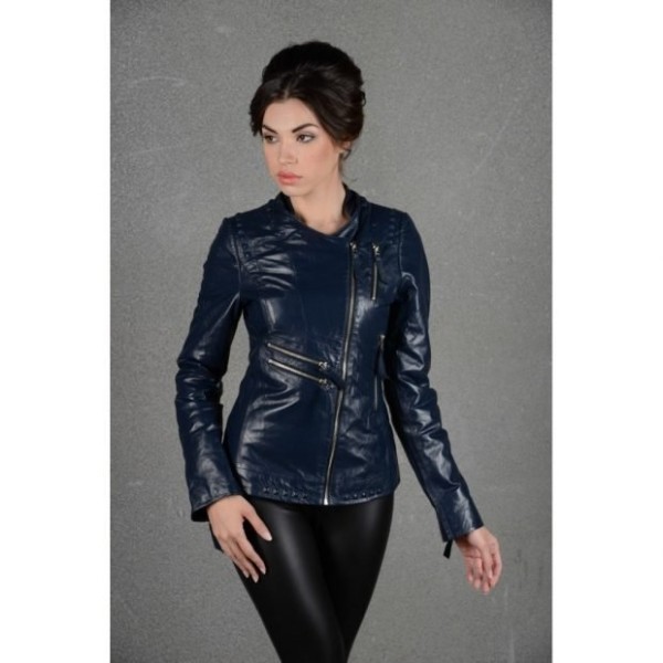 Модные женские куртки весна 2022 2023