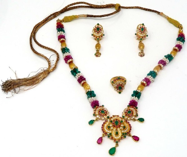 Индийские украшения: идеи стильных образов и история