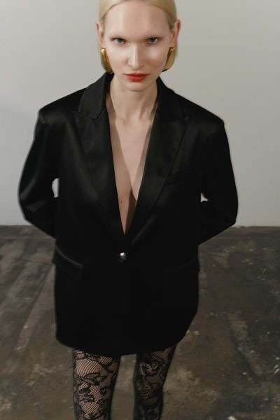 Искушение и не только: новая вечерняя капсула ZOTĒME Искушение и не только: новая вечерняя капсула ZOTĒME