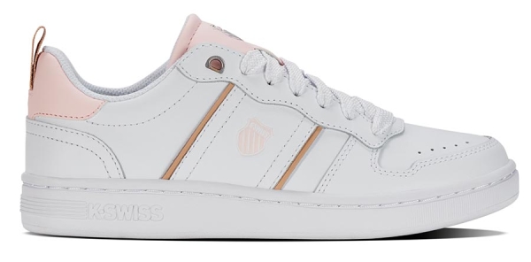 Не только лоферы: какую обувь носить в стиле old money этой осенью