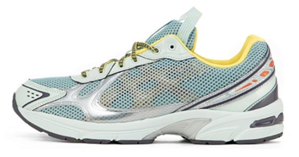 Трендовые кроссовки: модели известных брендов и их российские альтернативы Трендовые кроссовки: модели известных брендов и их российские альтернативы