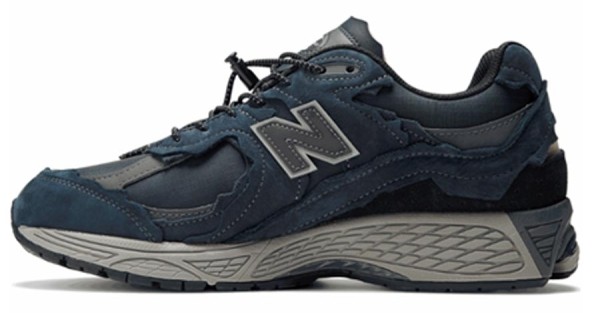 Трендовые кроссовки: модели известных брендов и их российские альтернативы Трендовые кроссовки: модели известных брендов и их российские альтернативы