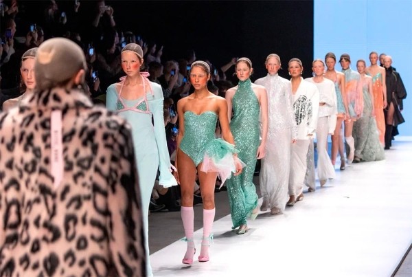 Московская Неделя моды 2024: Обзор коллекций и трендов Московская Неделя моды 2024: Обзор коллекций и трендов