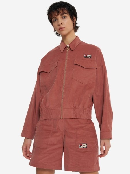 Топ-10 трендовых женских ветровок на весну-2025: подборка актуальных стилей